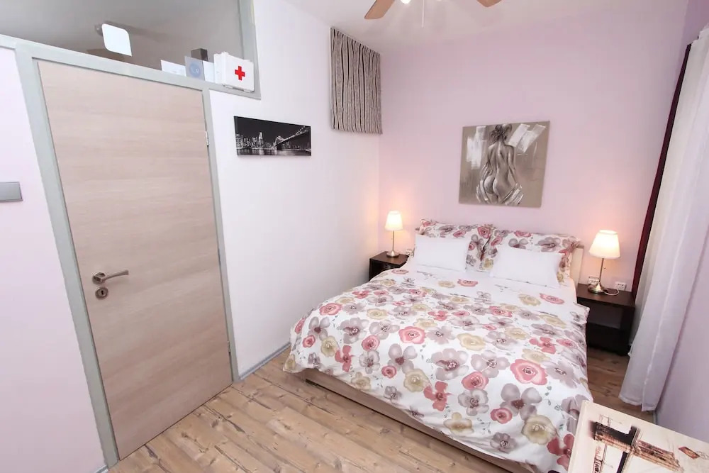 Apartment Grisia