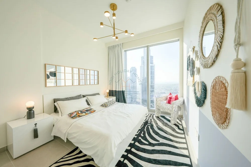 YOGI - Fabulous 2BR Apt Downtown