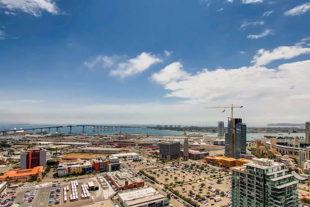 Perfect 2 BR2 BA Luxury Bldg