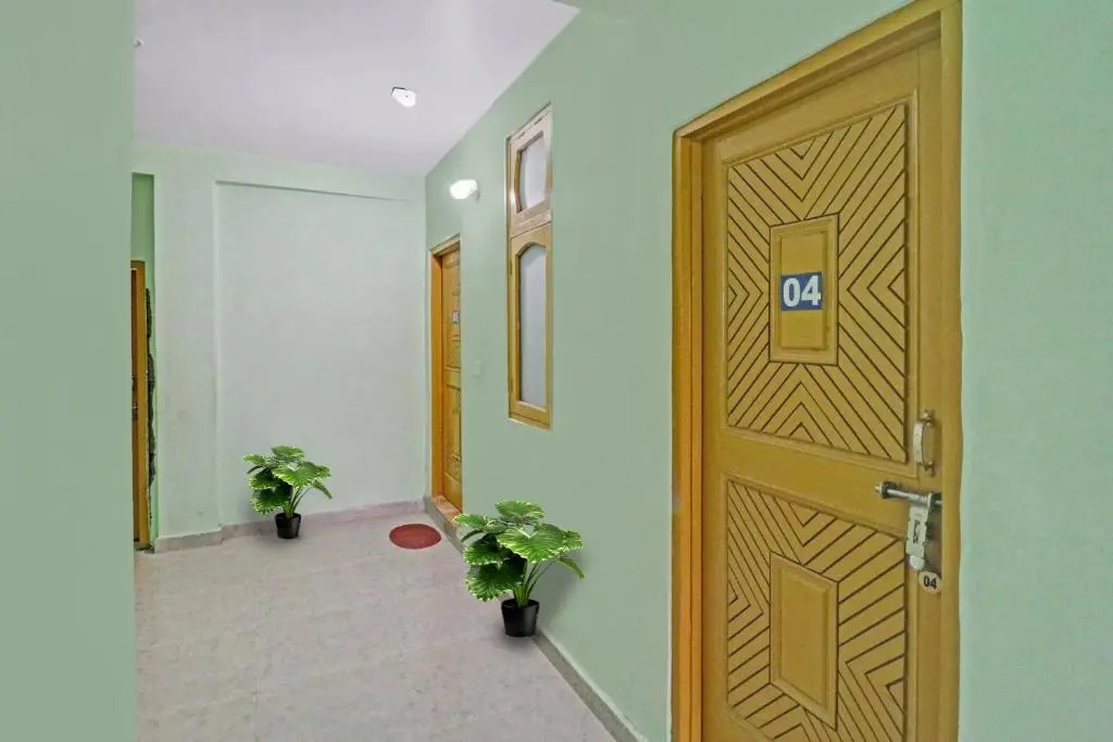 Capital O 91254 Hotel Snow Drop