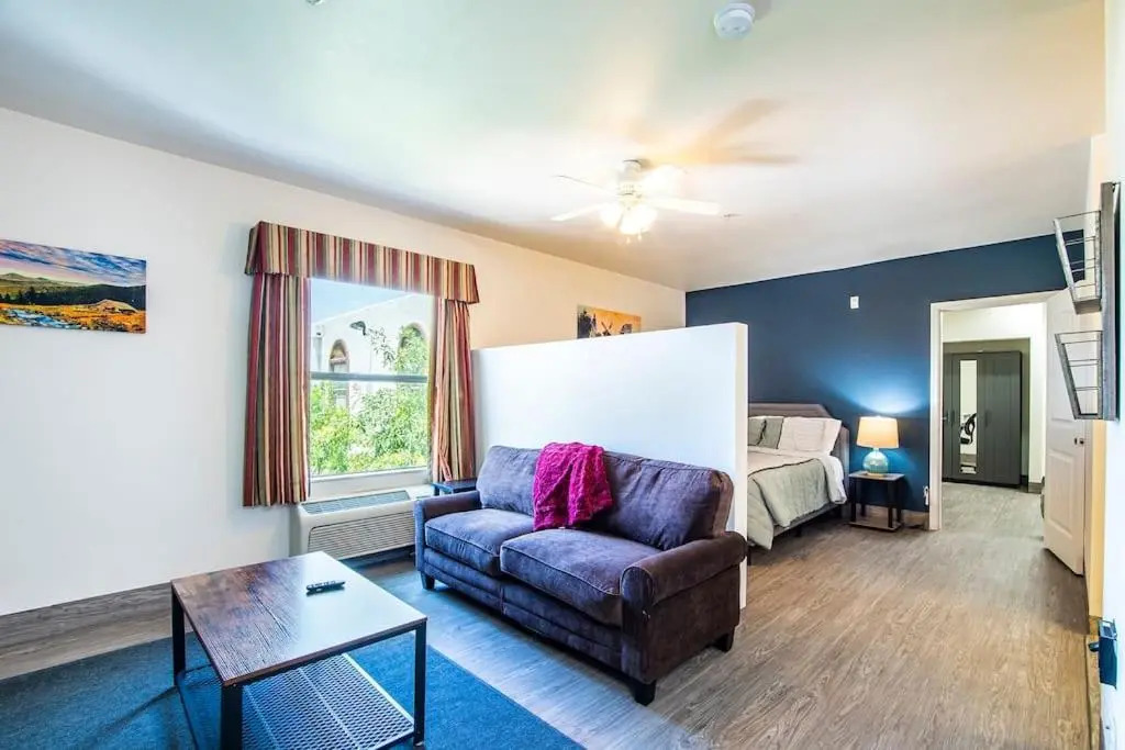 Vistas 316- Modern Sierra Vista in style sleeps 5