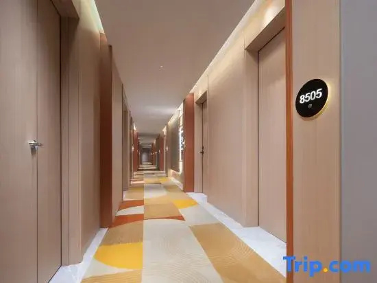 Orange Hotel (Yiwu Global Digital Trade Center International Trade City Branch)