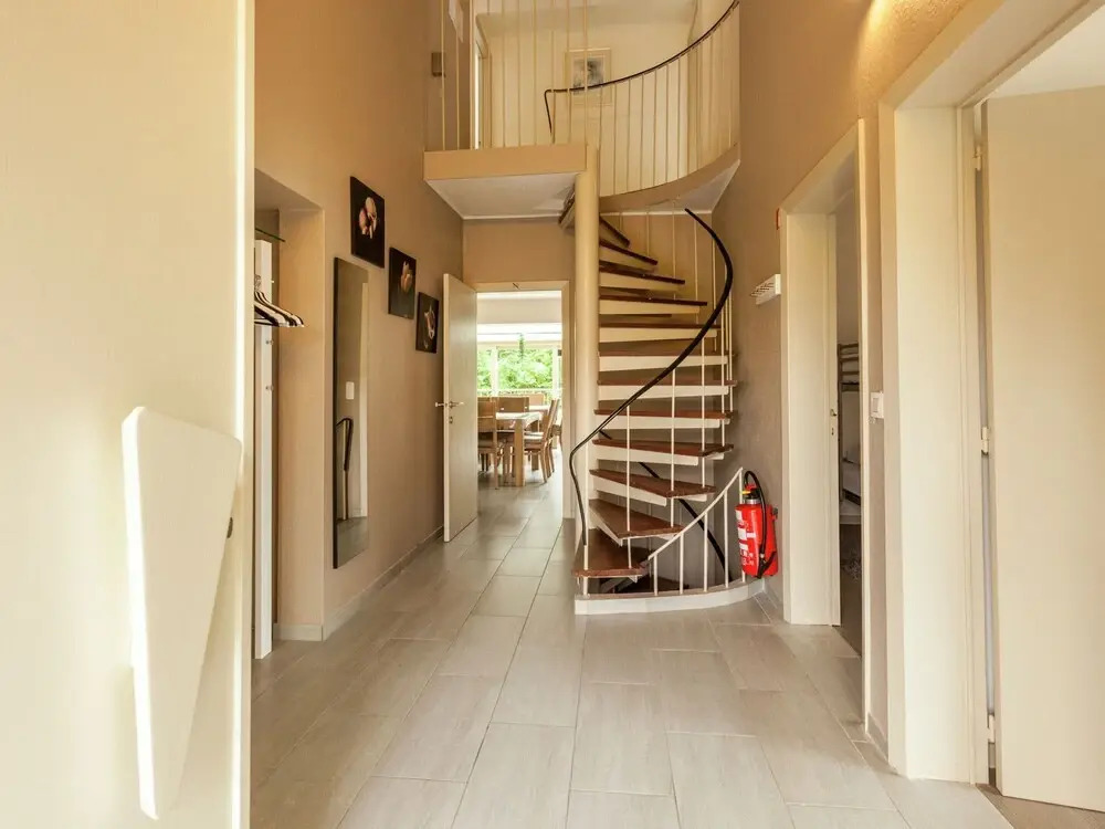 Luxury Villa with Sauna & Hot Tub in Middelkerke