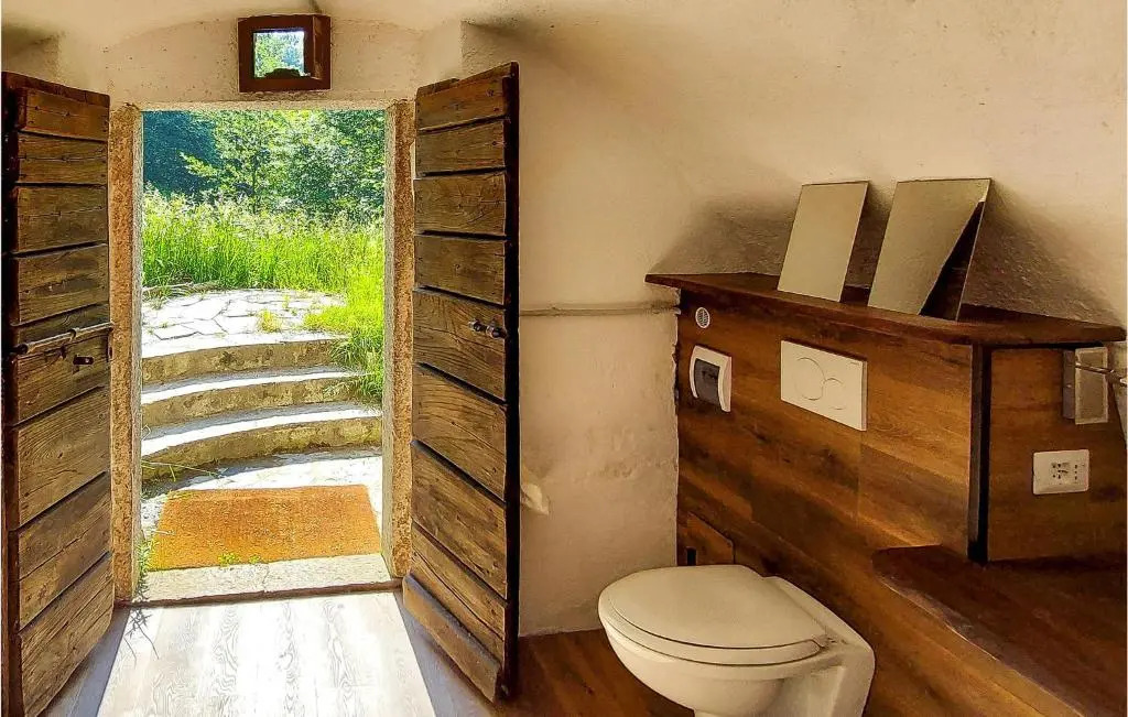 Gorgeous Home In Artò