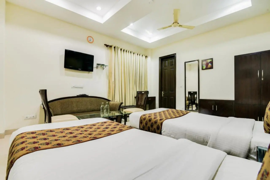 Cosy Grand, Chanakyapuri by The Cosy Hotels