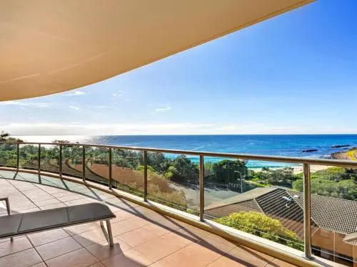 Le Point 702 - Luxury And Views!