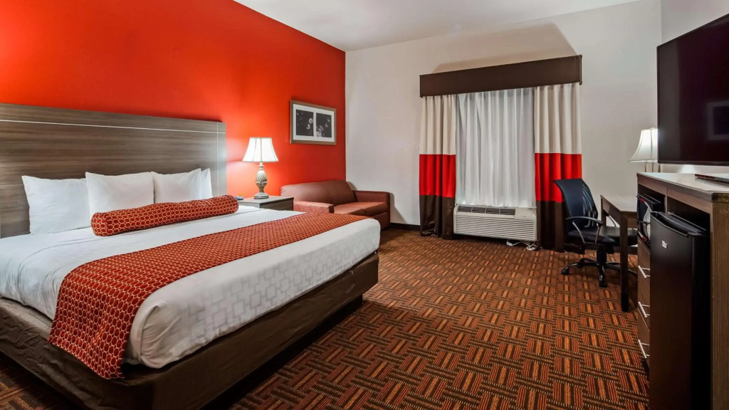 Best Western PLUS Memorial Inn