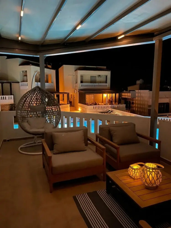 Villa Cook with pool and terraces with sea views