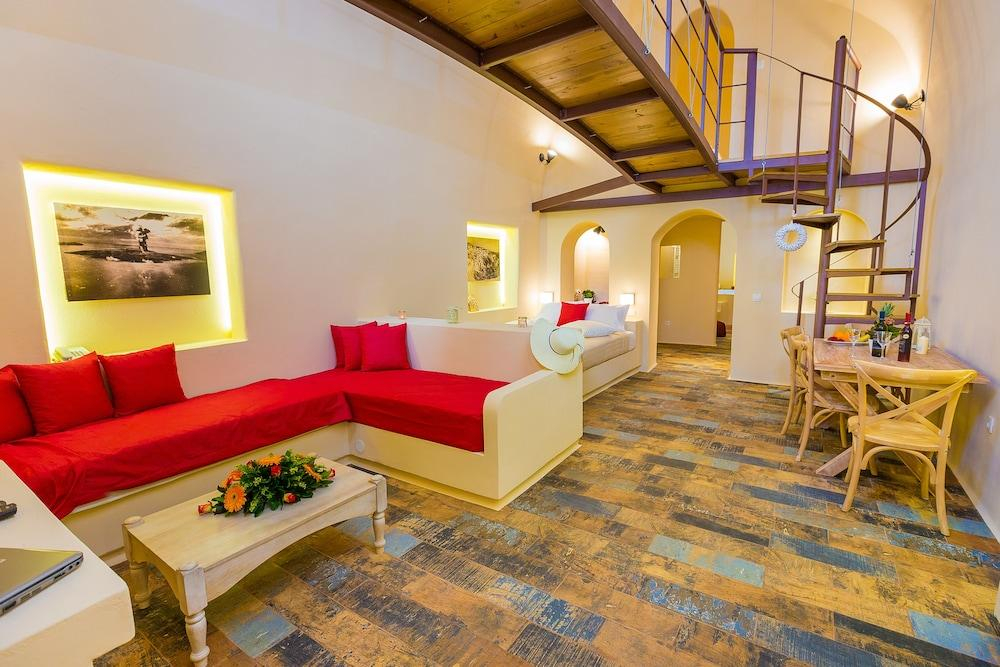 Alma Libre Suites