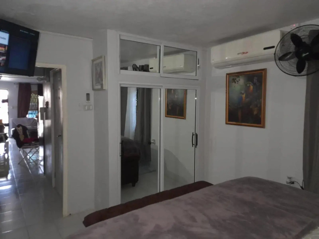 Zipcode Hideaway Guesthouse