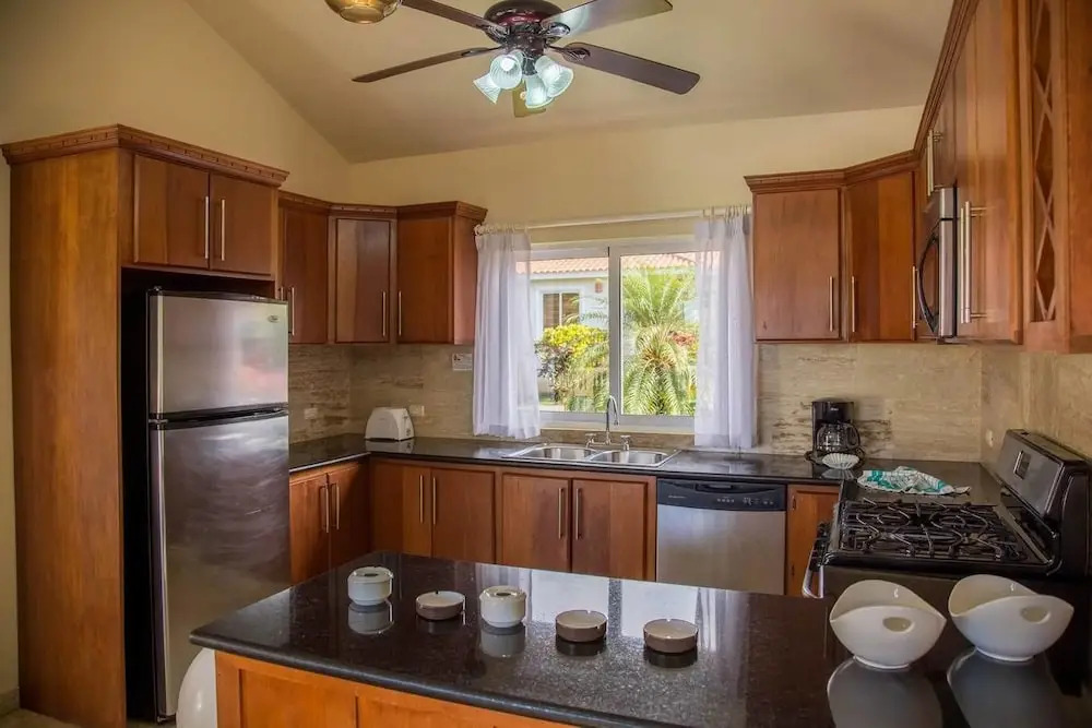 Private Villa! All Bedrooms /w TVs and in Livingroom