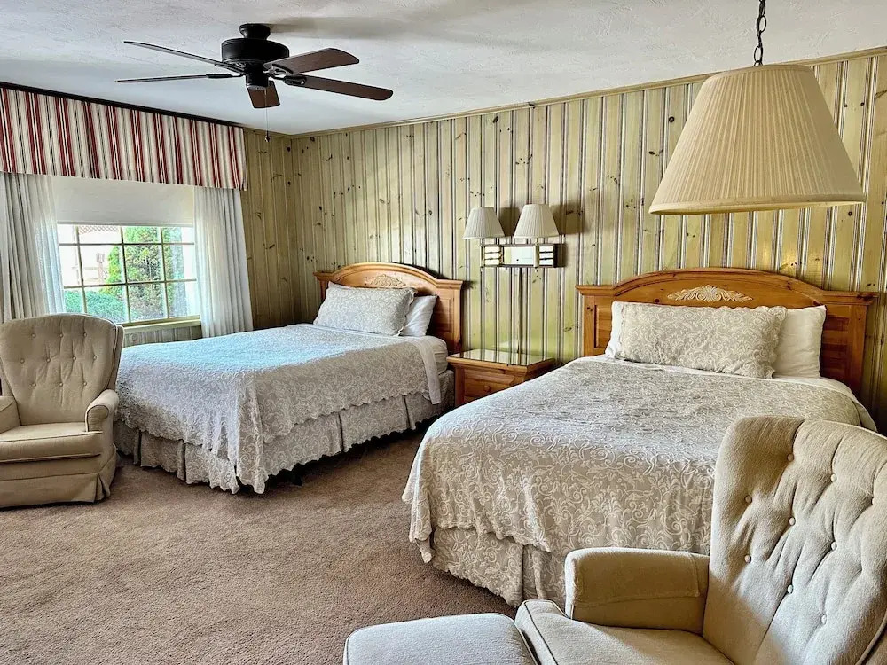 Azalea Garden Inn