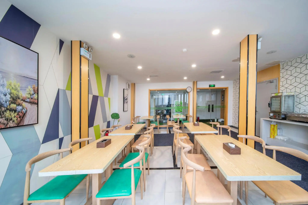 Vatica Hefei Feidong County Yuzhou Central Square Hotel