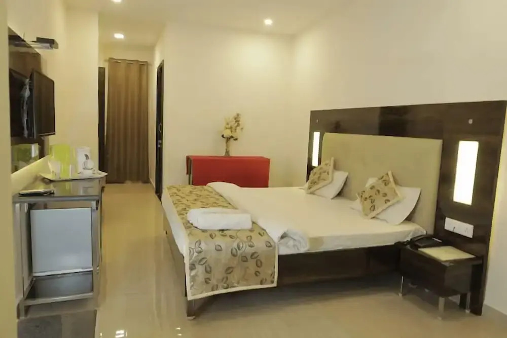 Hotel Temptation Ultimate Prayagraj AC NR NON AC Both Room