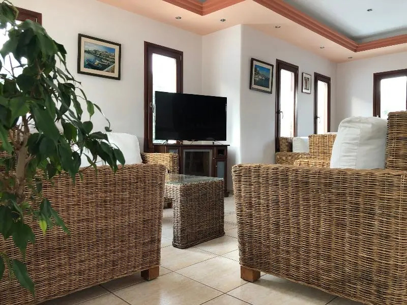 Kyma  Hotel