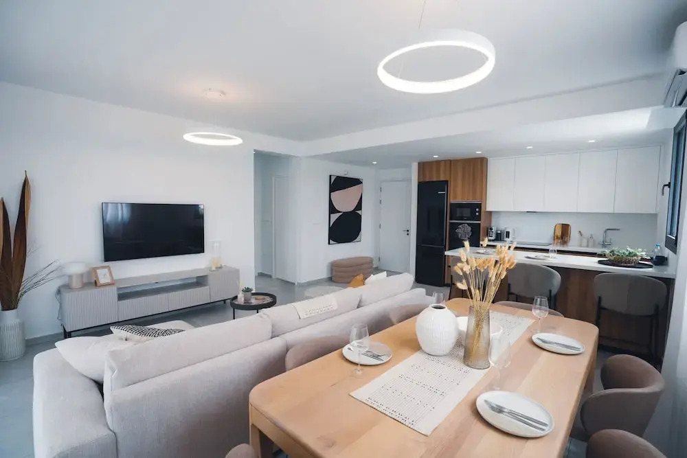 Mira Paphos - 2bdr Apartment With Private Terrace