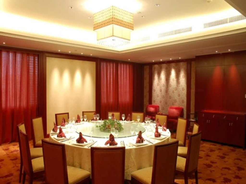 Yixing Hotel