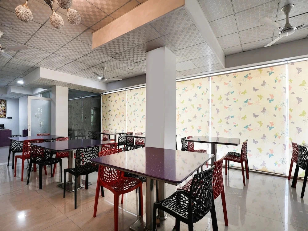 Akhand Homes by OYO Rooms