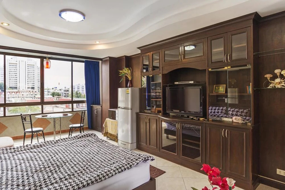 I AM OTEL Patong