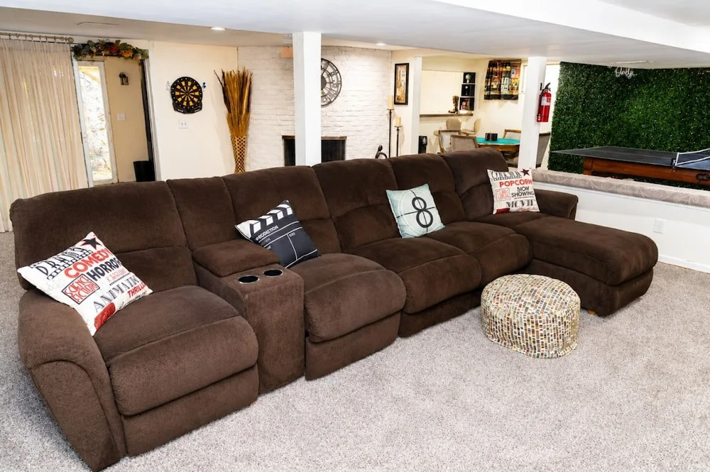2 Miles to World Cup 3BR 3BA Ensuites Sauna Theater