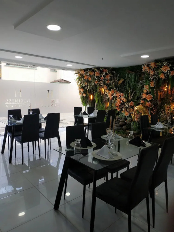 Hotel Business Center