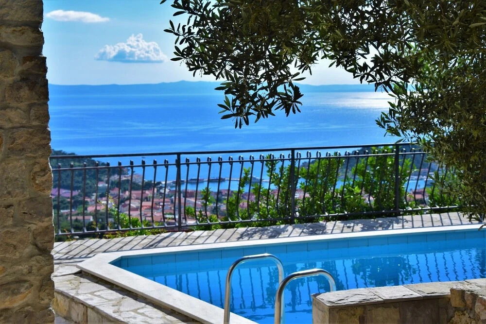 Villa Sara with pool