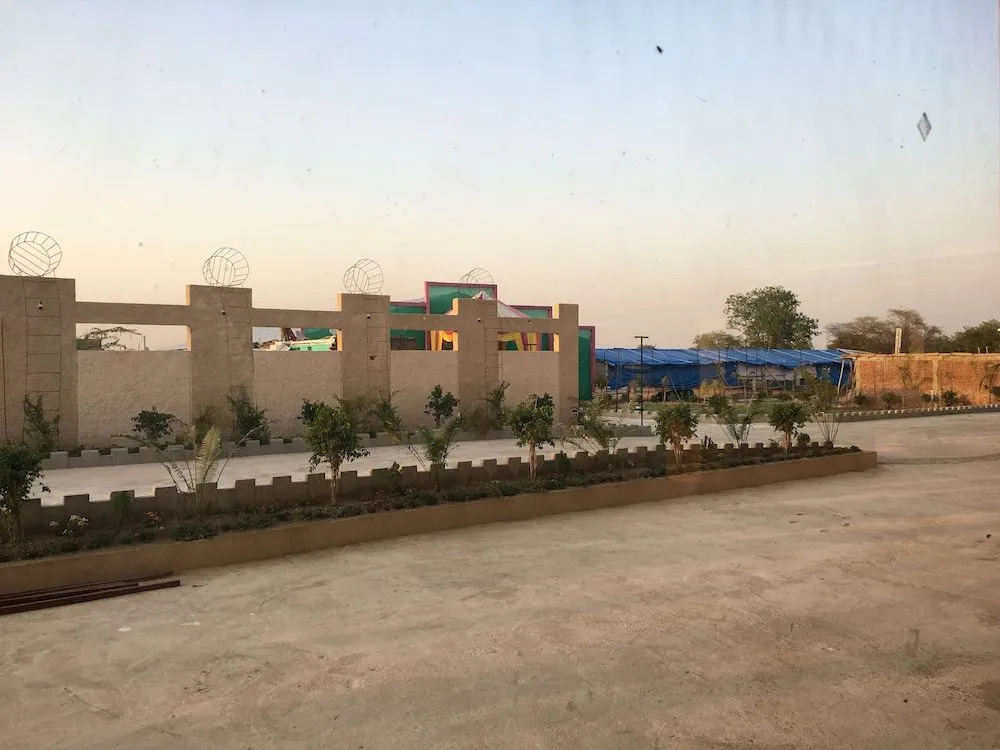 Hotel Ratan Royal Inn