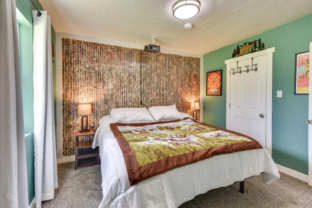 Pet-Friendly Clearfield Home Near Hill AFB