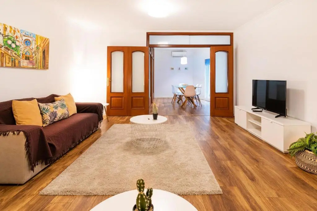 Apartamento 1º con Chill-Out frente a la Catedral