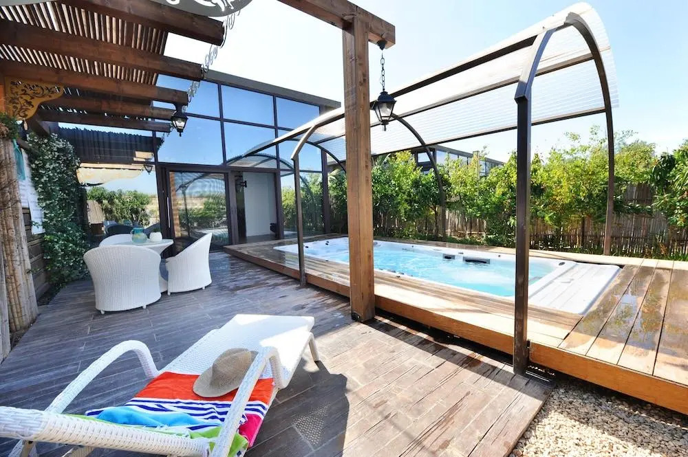 Aquaduct Hotel