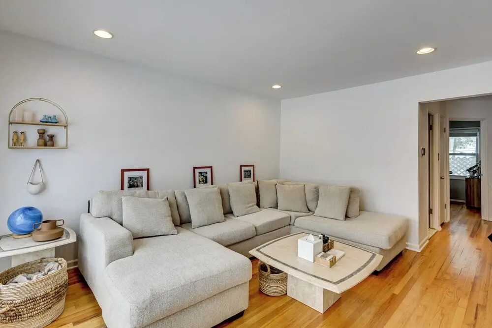 Mid-century Family Bungalow: Desirable Birmingham!
