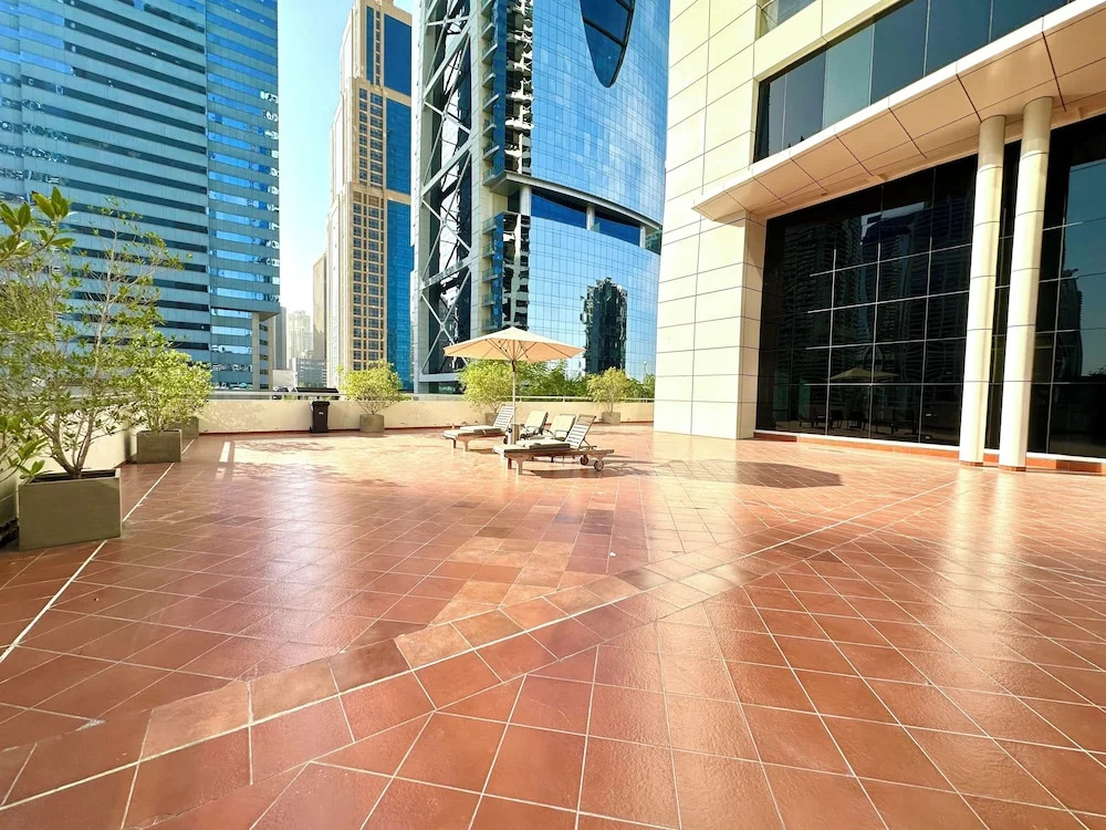 Marco Polo - Striking Lake Views at JLT | 1 BR | 2 Balconies