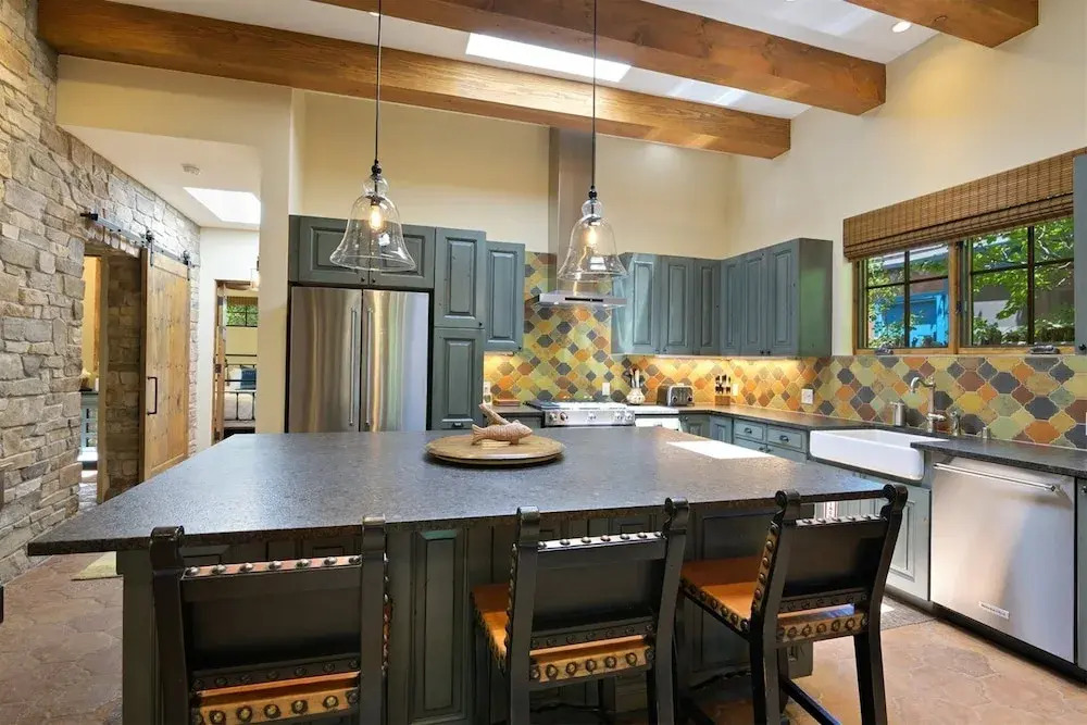 Casa Cuervo - Luxury Home With Gorgeous Amenities a Block off Canyon Rd