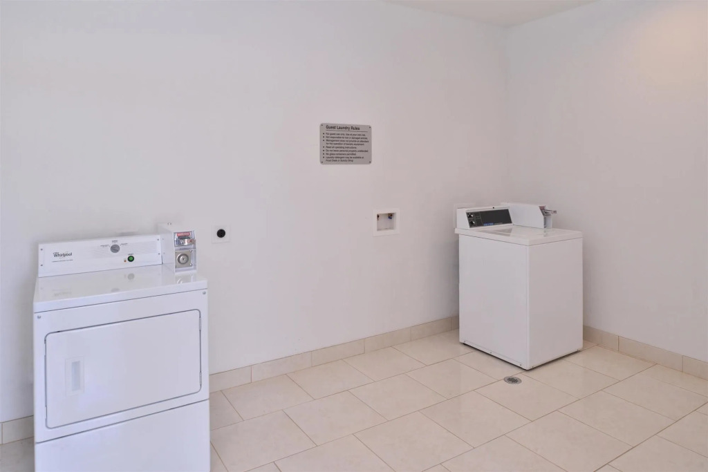Regency Inn & Suites- NW Houston