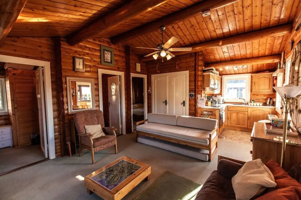 Spacious 3 Bed Log Cabin in Snowdonia Mountains