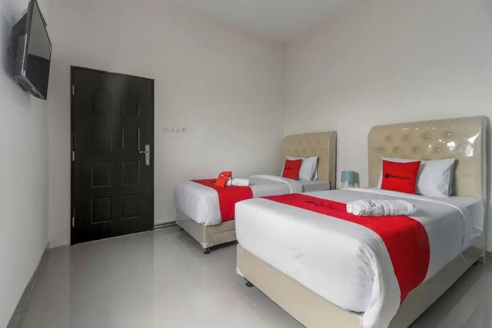 RedDoorz near Mall SKA Pekanbaru
