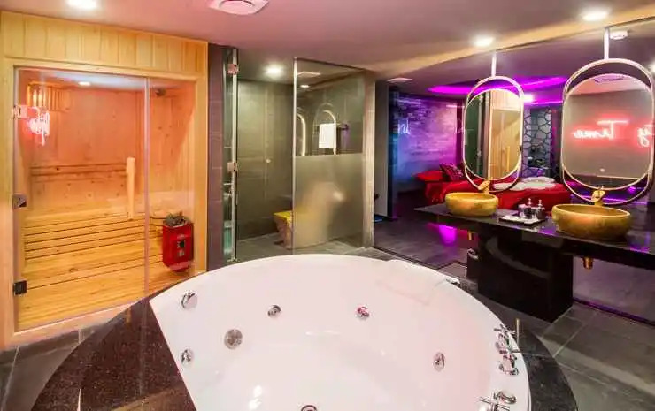 EROS HOTEL 2 - Love Hotel