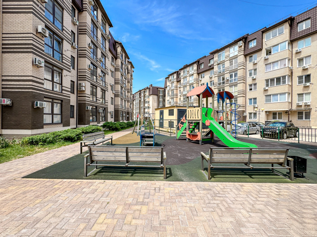 Таманская 121