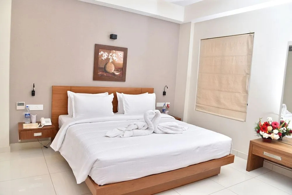Navaratna Inn A Luxury Hotel