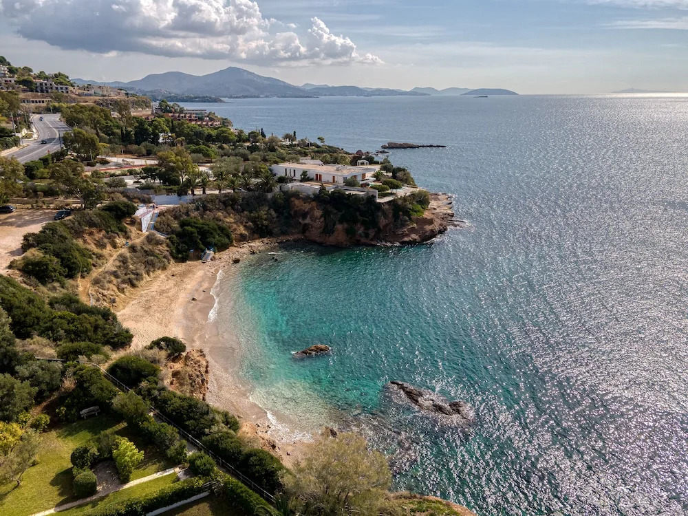 Luxurious Beachfront Villa Maira