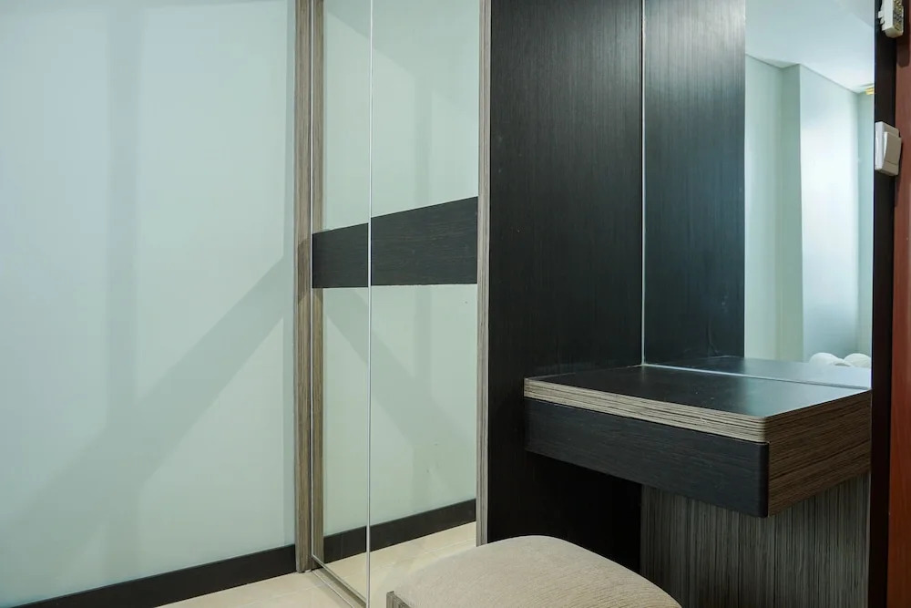 Best Location and Cozy 2BR The H Residence Apartment By Travelio