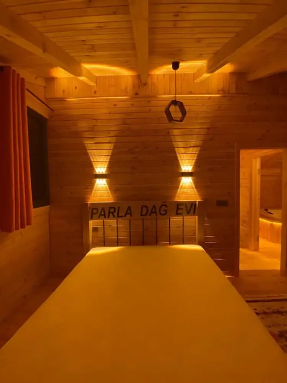 parla dağ evi