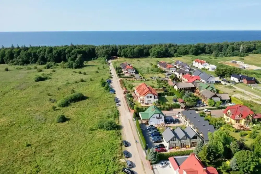 Comfortable wooden holiday homes near the beach