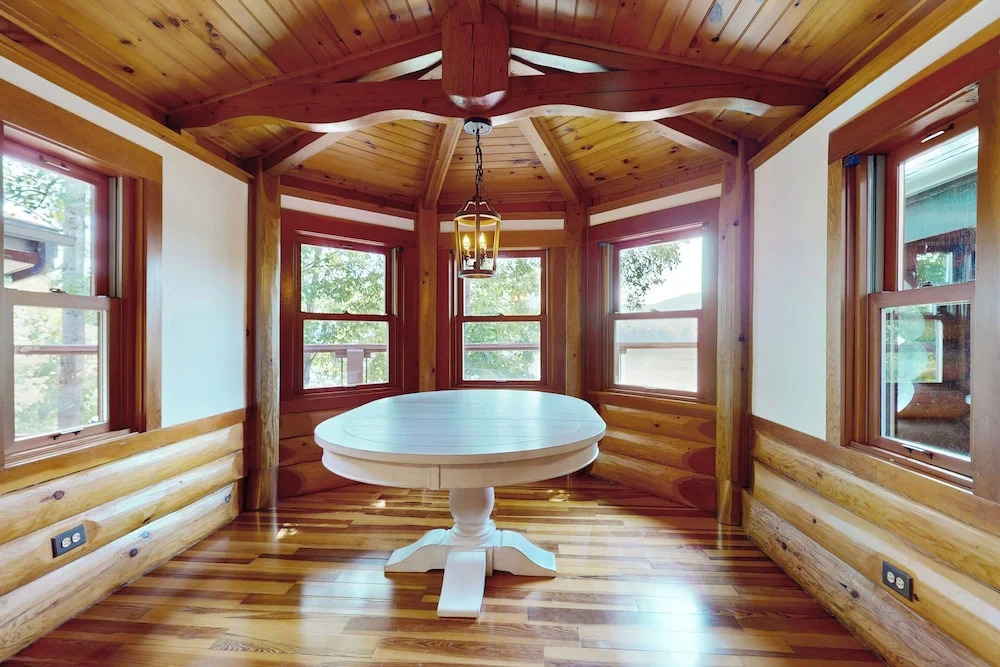 Hot Tub + Dock! Waterfront Norris Lake Log Home