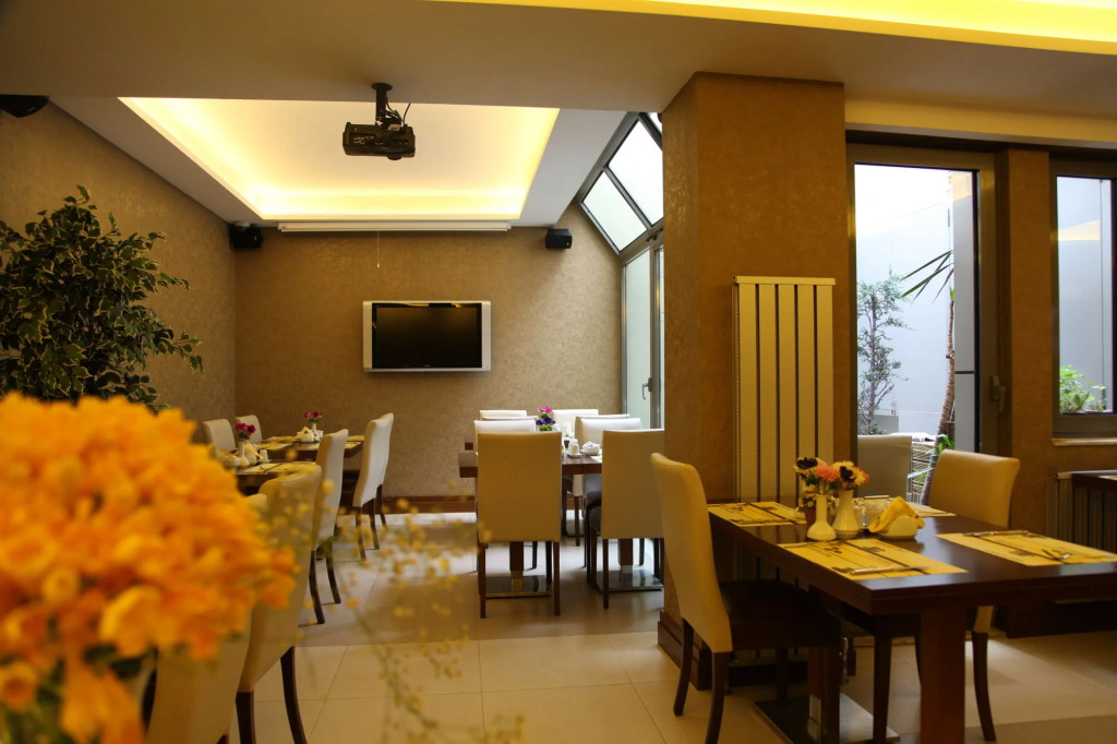 Emerald Hotel