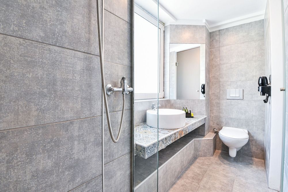 Aeolos Luxury Suites