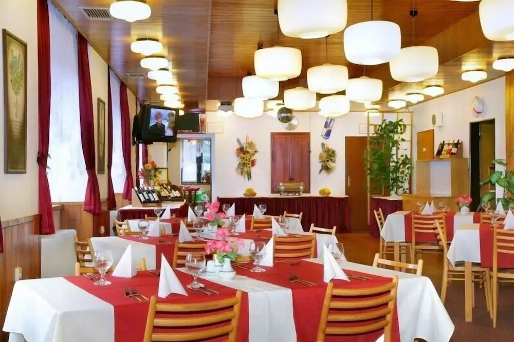 Hotel Diana