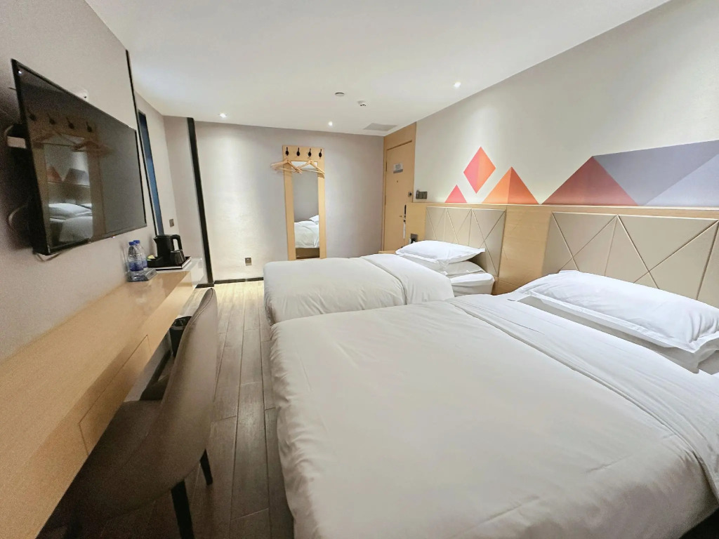 Borrman Hotel (Guangzhou Shisanhang Ximenkou Metro Station)