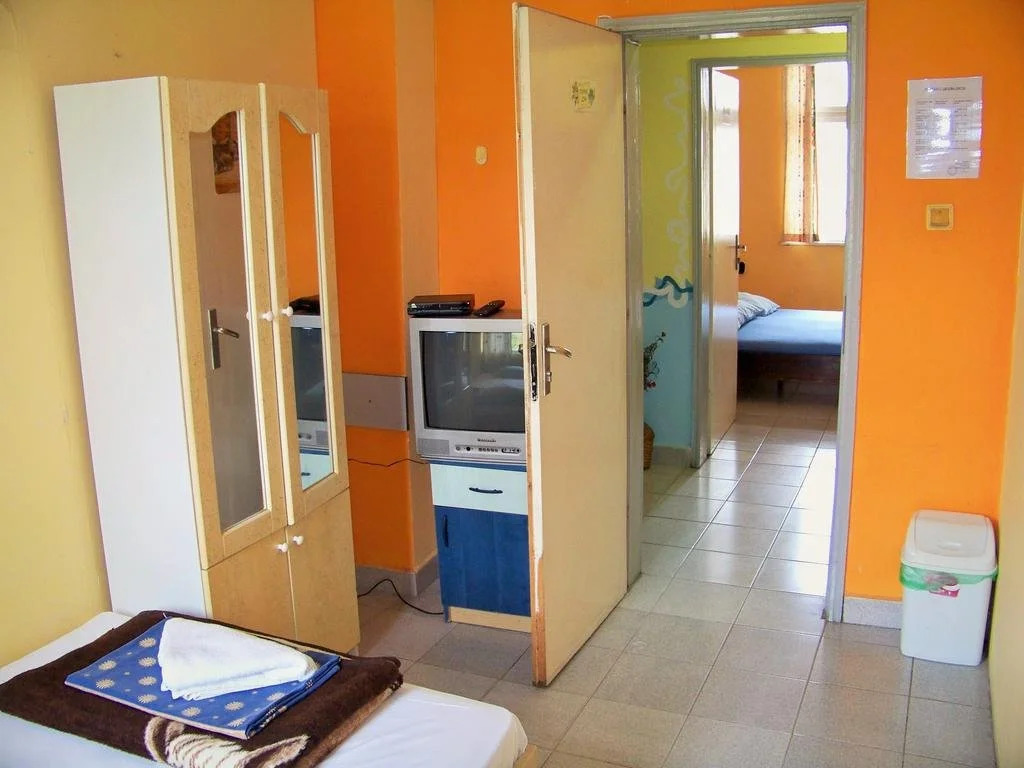 Yo Ho Hostel
