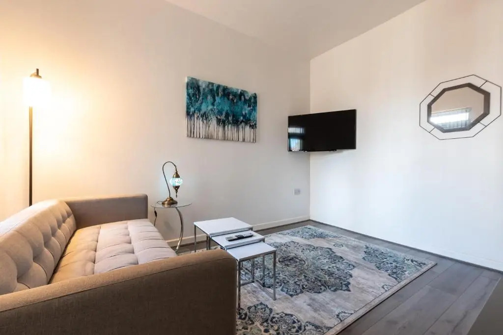 Tanzanite - 5 Bedroom House / Sleeps 10